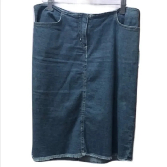 Theory Dresses & Skirts - EUC Theory Jean Skirt size 6